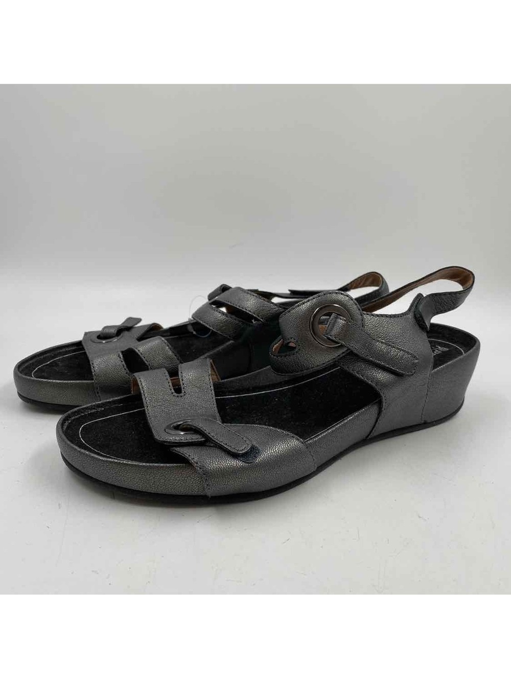 Abeo Women's Shoe Size 7.5 Pewter Metallic Sandals